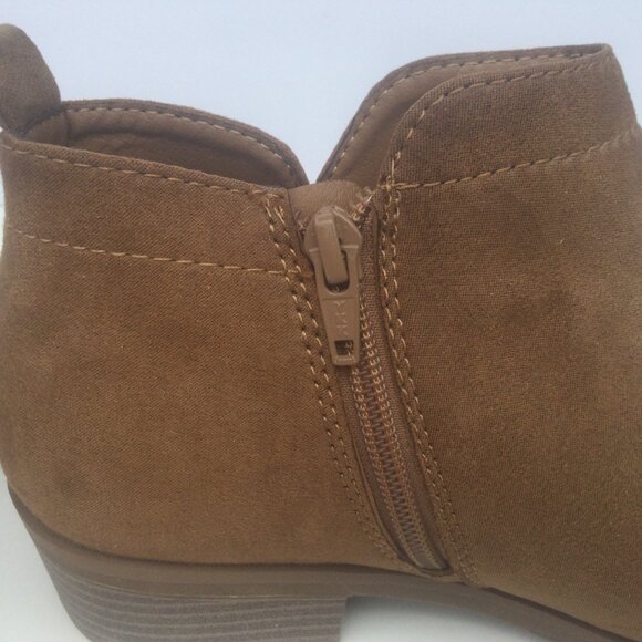 Time  & Tru Boots Sz 8.5 Womens Brown Ankle-high Memory Foam Zip Sides Excellent - Picture 8 of 13